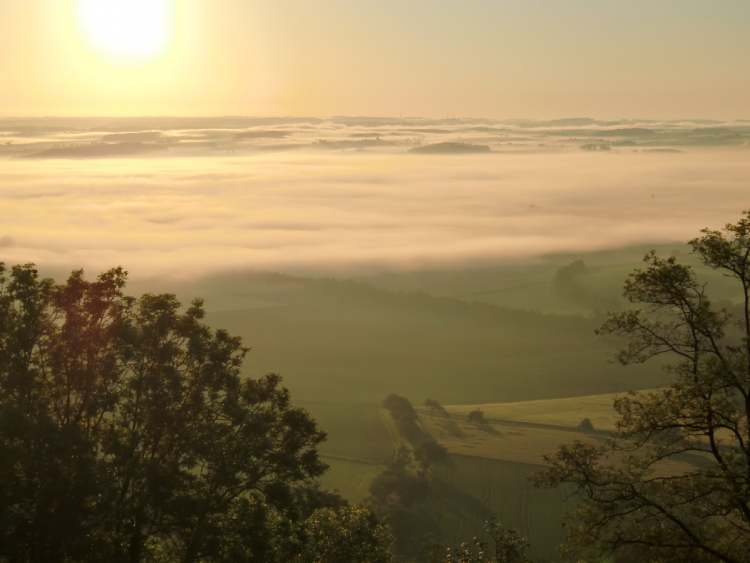 Sonnenaufgang über Hohenloher Ebene (Bitte hier klicken um dieses Bild in seiner vollen Größe zu betrachten)