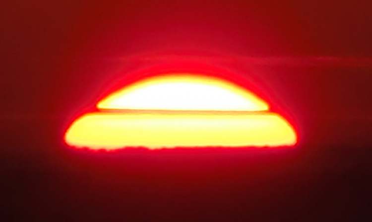 Sonnenscheiben (Bitte hier klicken um dieses Bild in seiner vollen Größe zu betrachten)