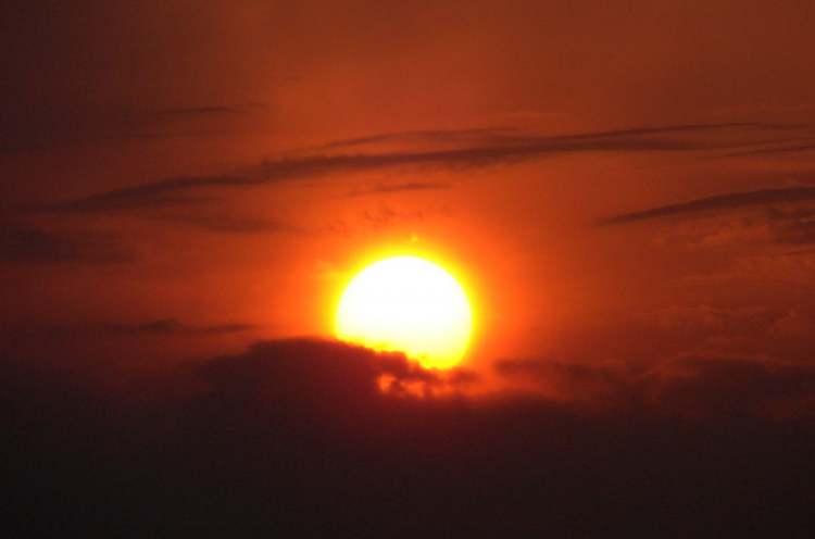 Sonnenaufgang an einem Junitag (Bitte hier klicken um dieses Bild in seiner vollen Größe zu betrachten)