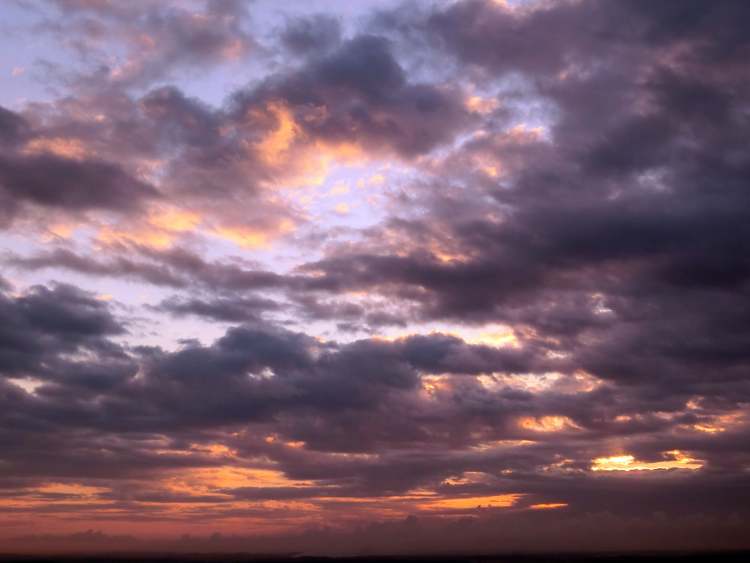 Morgentliche Sonnenaufgangsstimmung (Bitte hier klicken um dieses Bild in seiner vollen Größe zu betrachten)