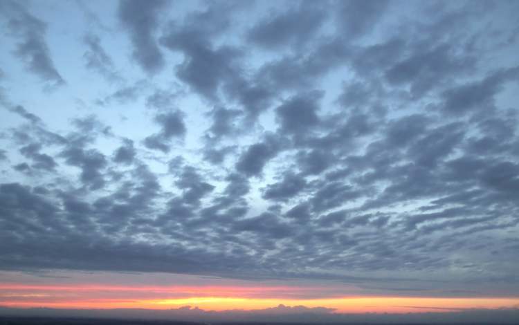 Abendsonnenuntergangshimmel (Bitte hier klicken um dieses Bild in seiner vollen Größe zu betrachten)