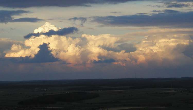 Abendwolken (Bitte hier klicken um dieses Bild in seiner vollen Größe zu betrachten)