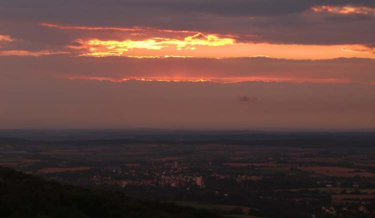 Sonnenuntergang über Hohenlohe (Bitte hier klicken um dieses Bild in seiner vollen Größe zu betrachten)