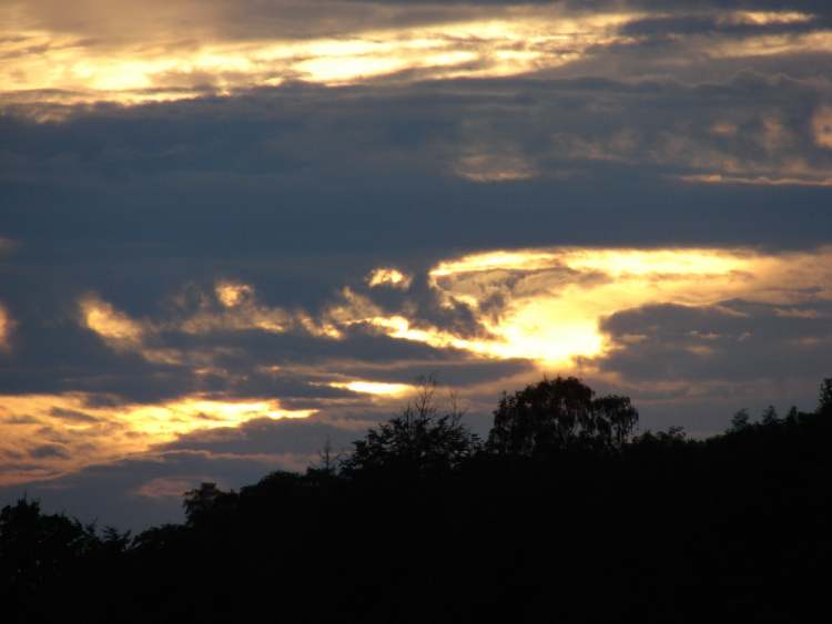 Wolkendrama bei Sonnenuntergang (Bitte hier klicken um dieses Bild in seiner vollen Größe zu betrachten)