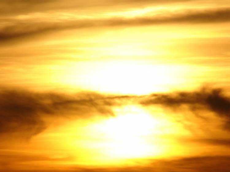 Sonnenkraft beim Sonnenuntergang (Bitte hier klicken um dieses Bild in seiner vollen Größe zu betrachten)