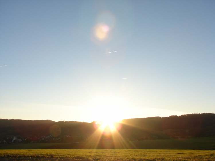 interessanter Sonnenuntergangseffekt (Bitte hier klicken um dieses Bild in seiner vollen Größe zu betrachten)