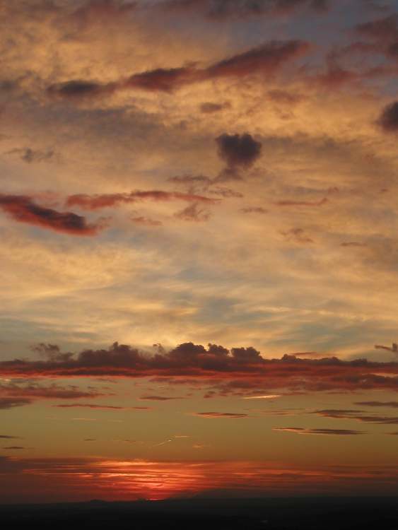 Sonnenuntergangdramatik (Bitte hier klicken um dieses Bild in seiner vollen Größe zu betrachten)