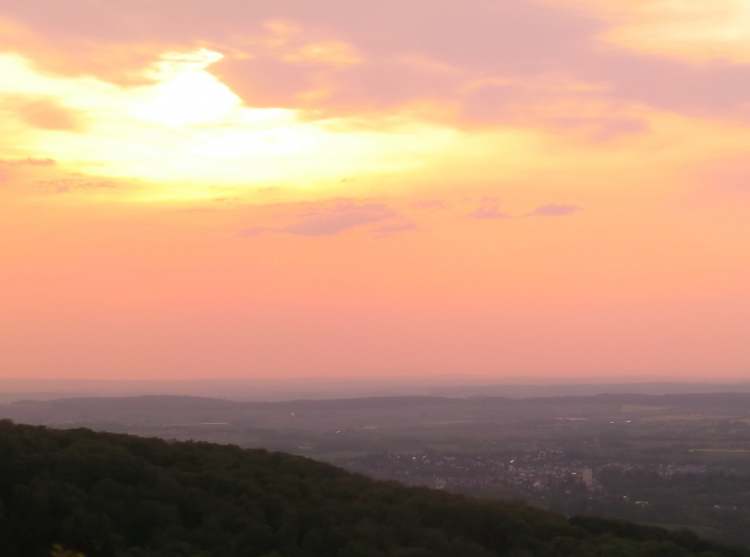 Sonnenuntergangsstimmung am Abend (Bitte hier klicken um dieses Bild in seiner vollen Größe zu betrachten)
