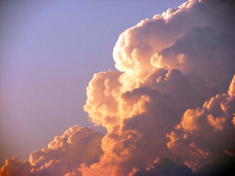 Himmel und Wolken Abendstimmung (Bitte hier klicken um dieses Bild in seiner vollen Größe zu betrachten)