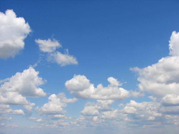 fröhliche Wolken am Himmel (Bitte hier klicken um dieses Bild in seiner vollen Größe zu betrachten)