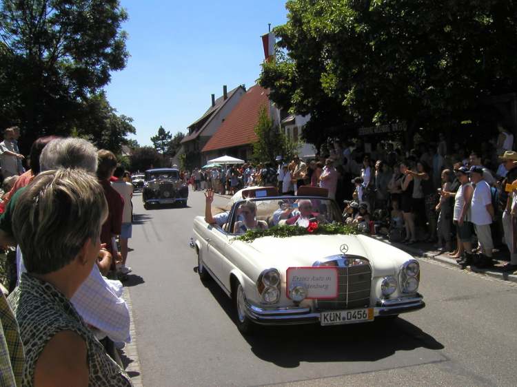 Erstes Auto in Waldenburg (Bitte hier klicken um dieses Bild in seiner vollen Größe zu betrachten)