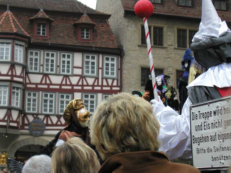 ein roter Bembel (Bitte hier klicken um dieses Bild in seiner vollen Größe zu betrachten)