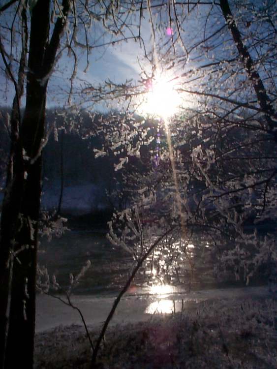 Winterstimmung Fluss Kocher bei Schwäbisch Hall  (Bitte hier klicken um dieses Bild in seiner vollen Größe zu betrachten)