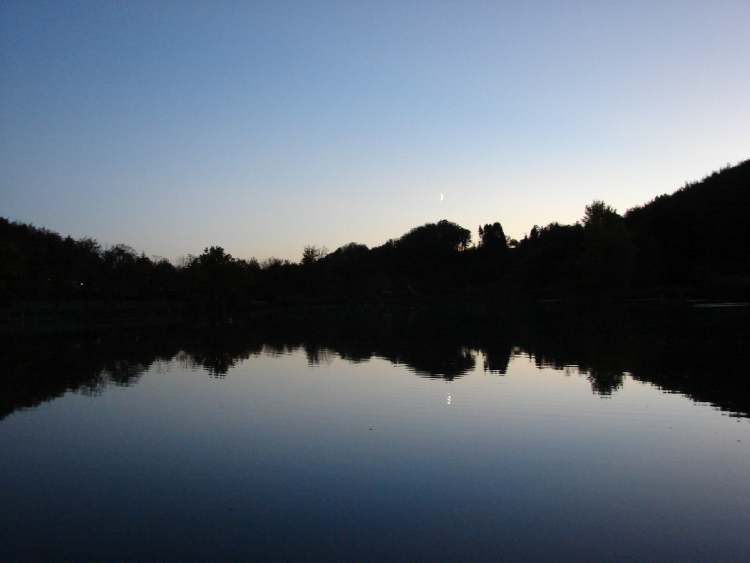 Seestimmung am Abend am Neumühlsee bei Waldenburg (Bitte hier klicken um dieses Bild in seiner vollen Größe zu betrachten)