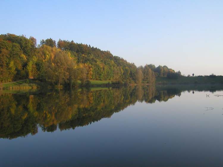 Stausee Gnadental Herbst 2005 (Bitte hier klicken um dieses Bild in seiner vollen Größe zu betrachten)