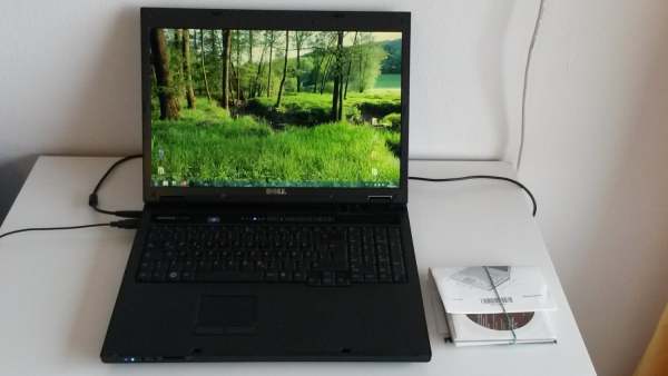 Dell Vostro 1720 Bild17 (Bitte hier klicken um dieses Bild in seiner vollen Gr&ouml;&szlig;e zu betrachten)